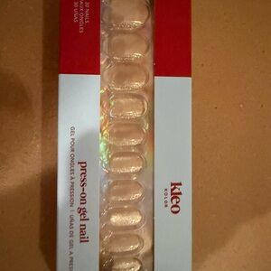 Kleo Kolor Gold Press-On Gel Nails